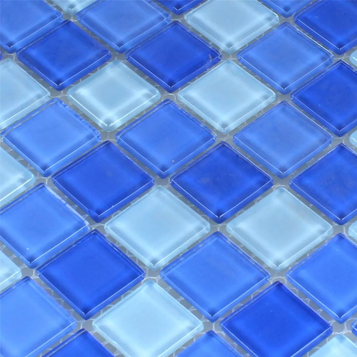 Mosaik Glas Ljusblå 25x25x4mm