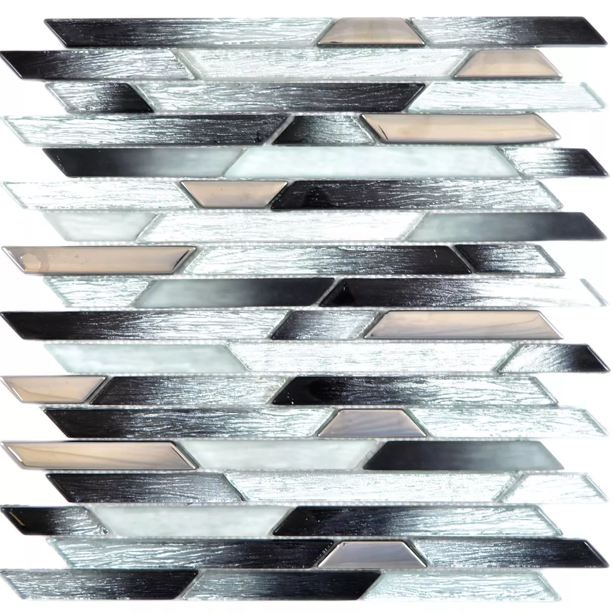 Glasmosaik Plattor Enrico Svart Silver Diagonalt